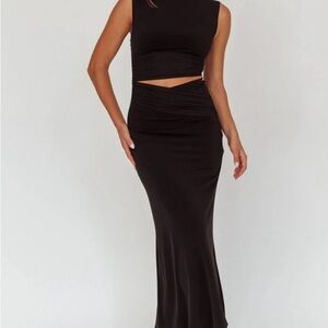 Black Sleeveless Maxi Dress